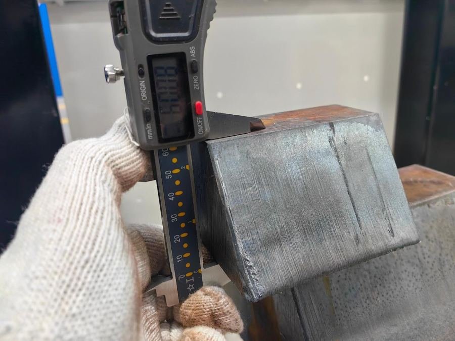 60 mm karbon çelik V pah lazer kesim numunesi