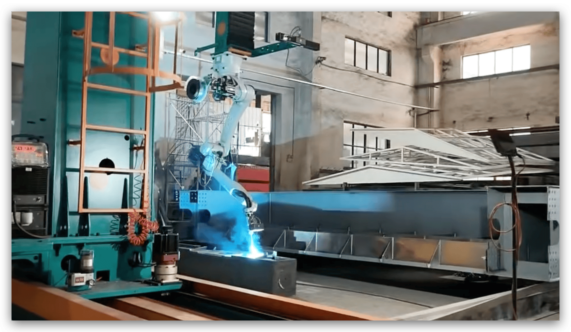 Two pathways to smart welding automation